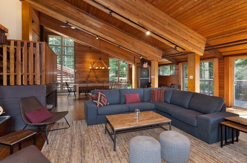 Ubc Whistler Lodge Уистлер Экстерьер фото